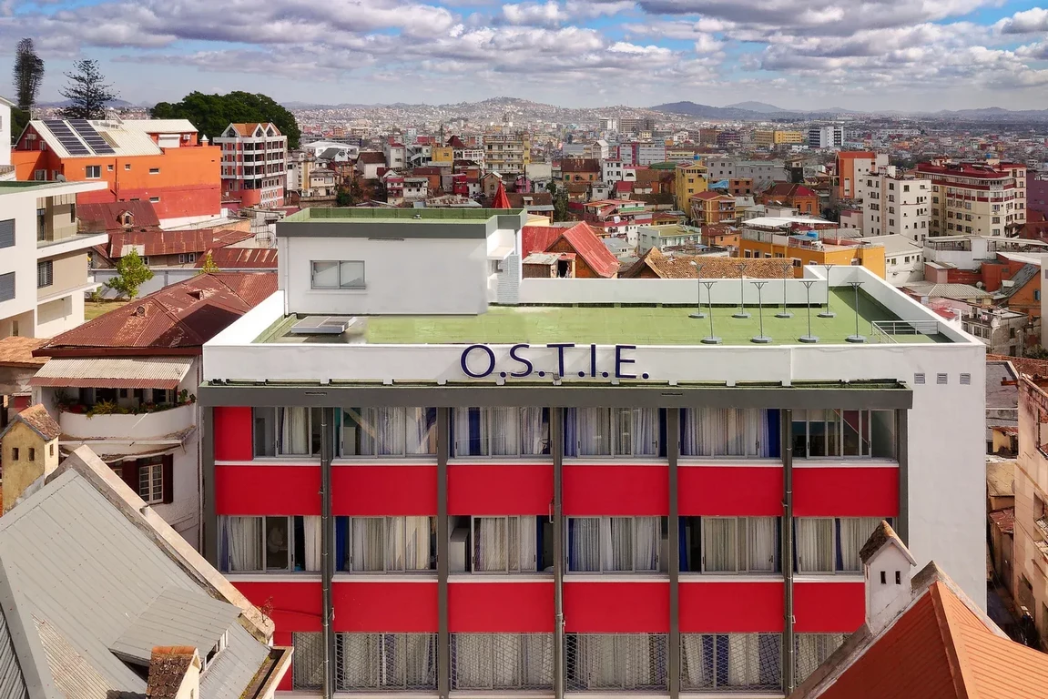OSTIE AMPASAMADINIKA